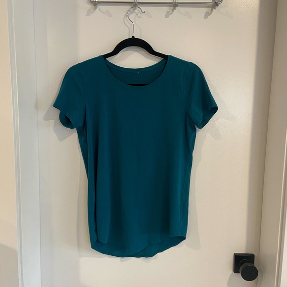 TWO Lululemon Love Crewneck T-shirt's - Picture 4 of 9